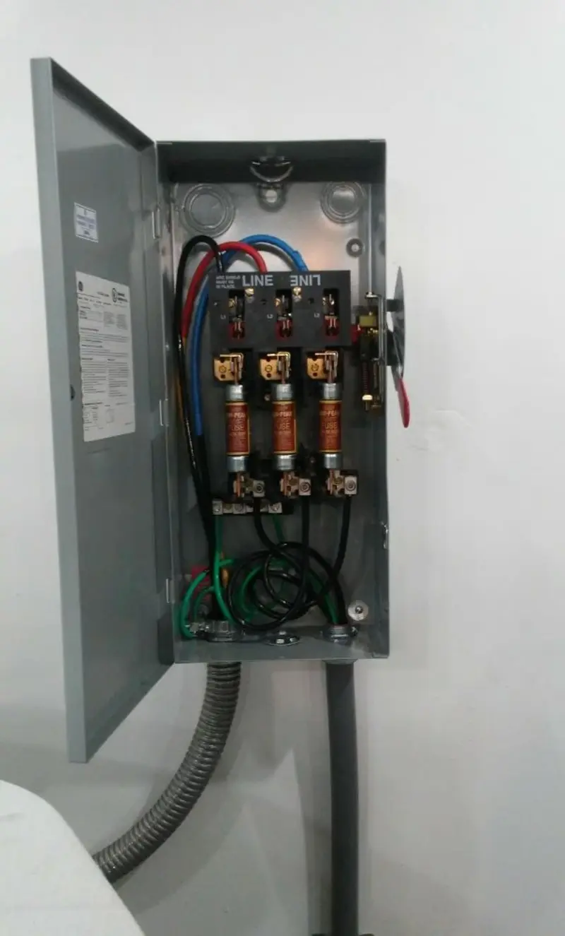 Three-phase disconnect switch installed for Smoke Detector Installation in Cheboygan